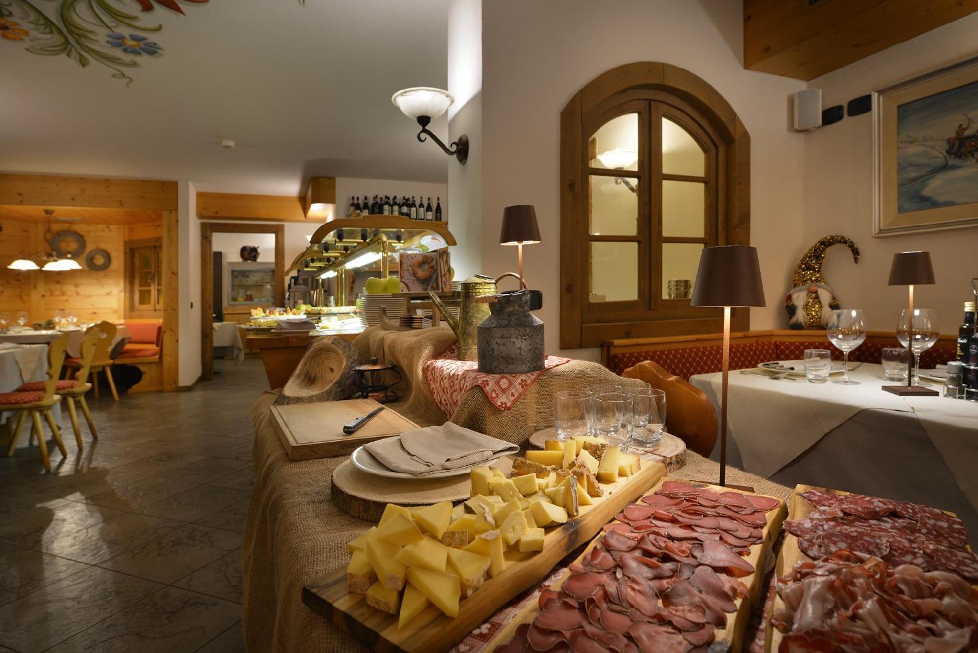 Hotel Primula Λιβίνιο Εξωτερικό φωτογραφία